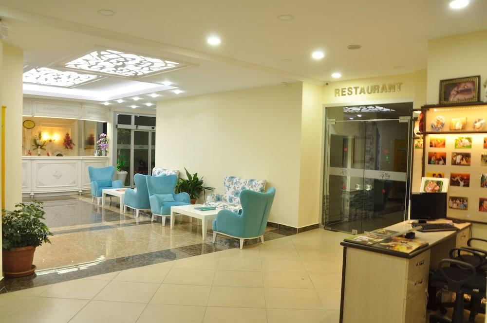 Grand Ati̇Lla Hotel 阿拉尼亚 外观 照片