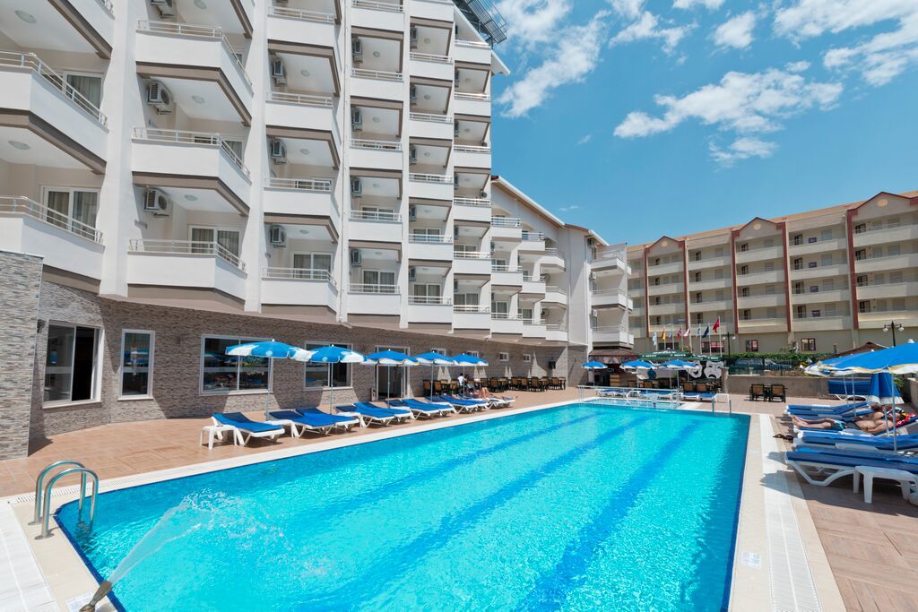 Grand Ati̇Lla Hotel 阿拉尼亚 外观 照片