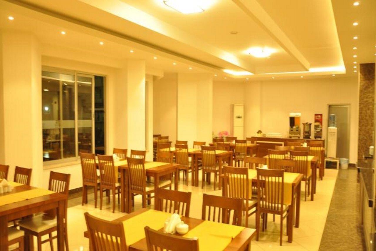 Grand Ati̇Lla Hotel 阿拉尼亚 外观 照片
