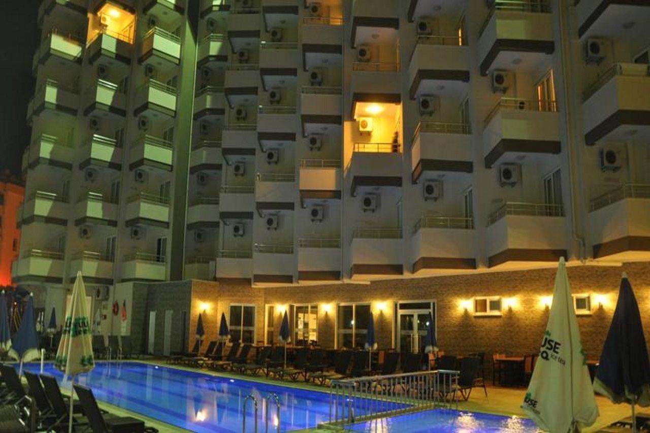 Grand Ati̇Lla Hotel 阿拉尼亚 外观 照片