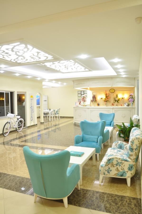 Grand Ati̇Lla Hotel 阿拉尼亚 外观 照片